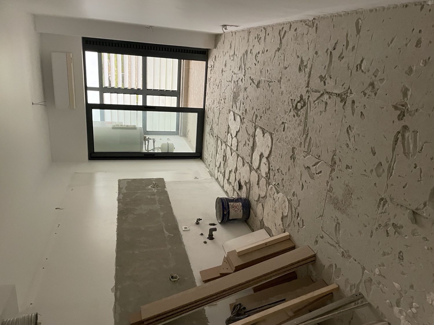 Belle Rivi&egrave;re before &mdash; original kitchen, stripped