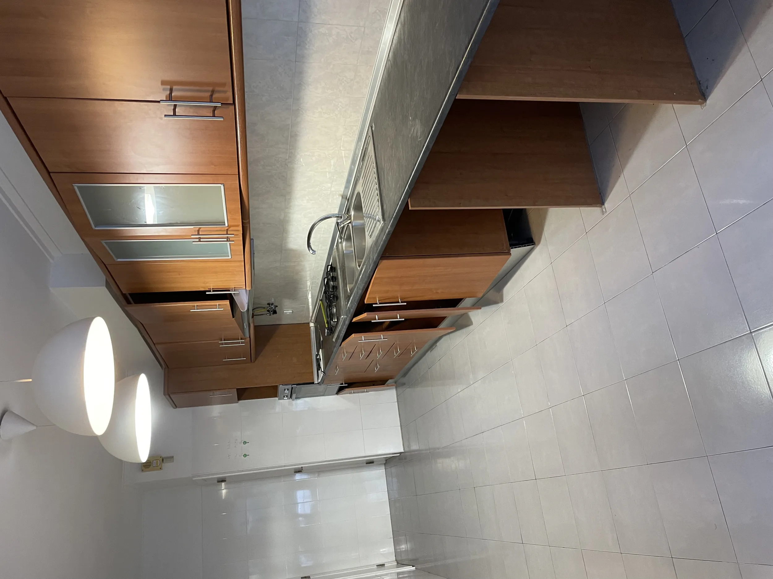 Rosa before &mdash; original kitchen, dated finishes
