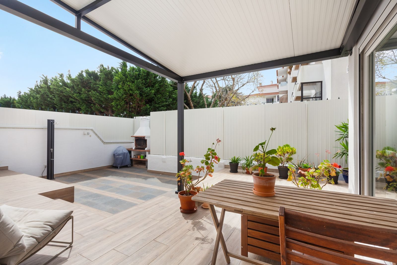 BBQ and outdoor dining