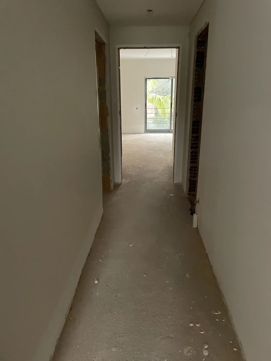 Belle Rivi&egrave;re before &mdash; original corridor, stripped
