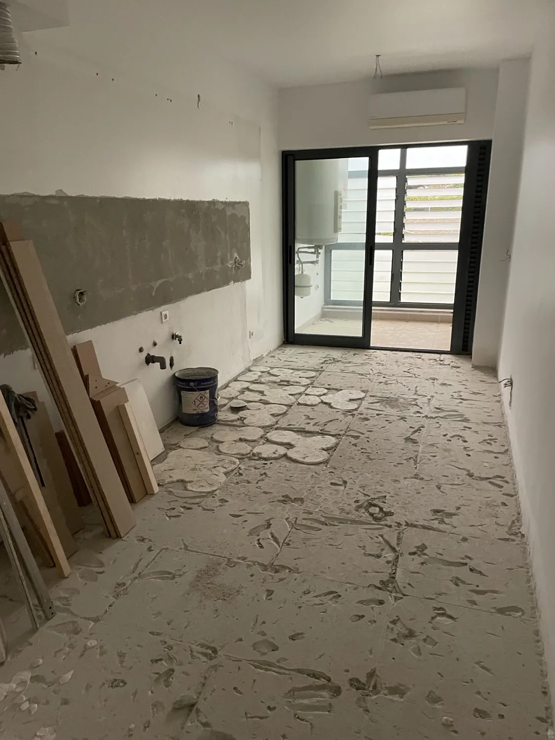 Belle Rivi&egrave;re before &mdash; original kitchen, stripped
