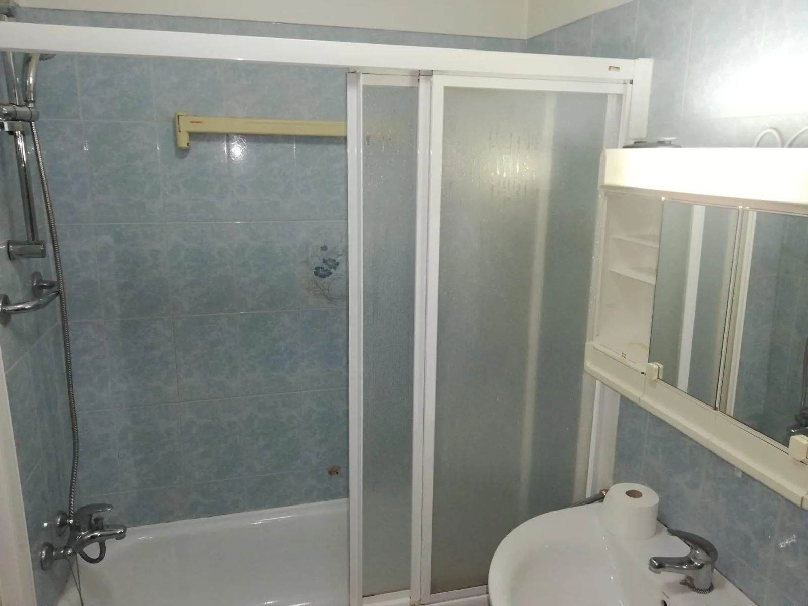 Before — bathroom in Rebelva apartment, Carcavelos