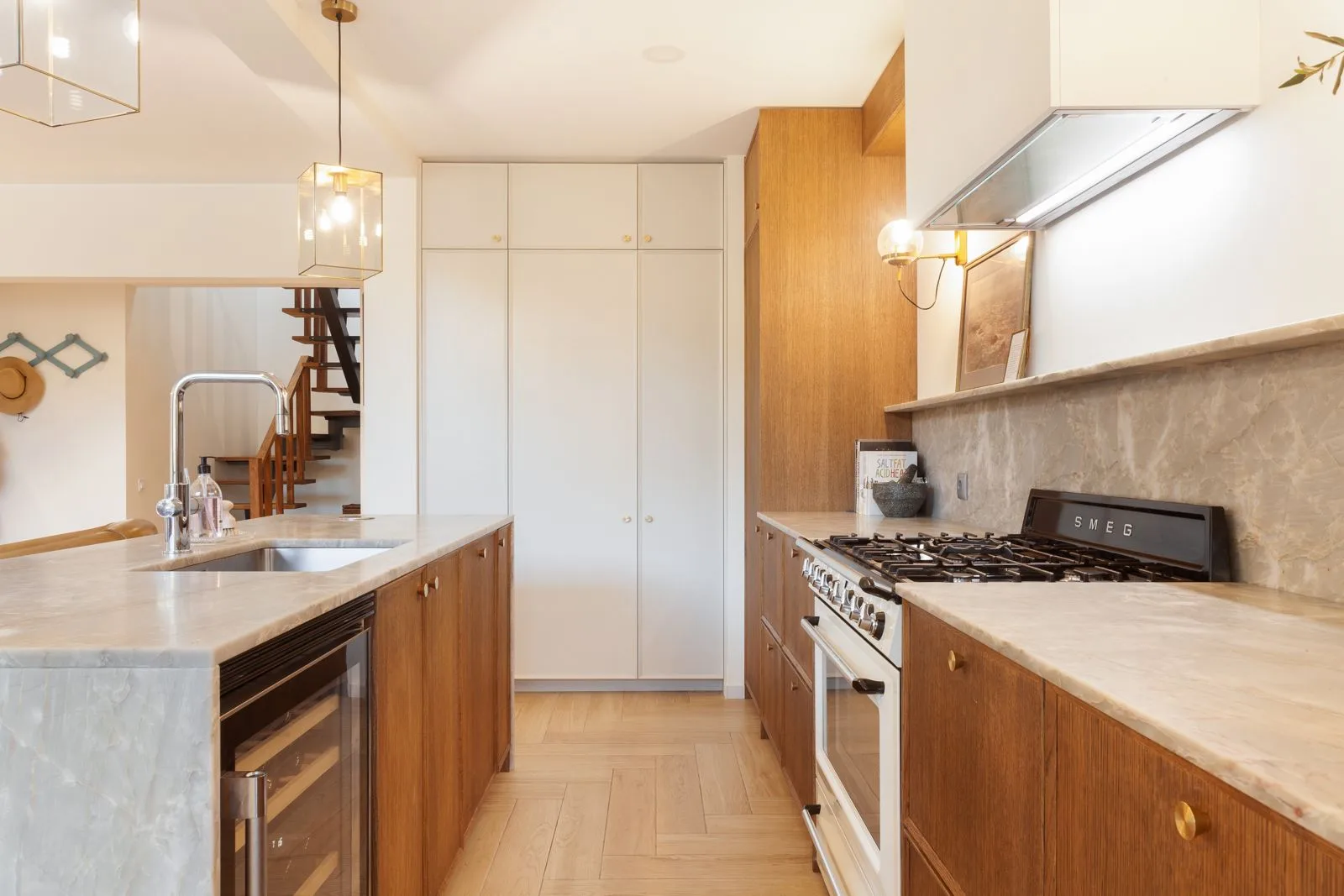 Kitchen front view with SMEG range cooker — Riviera villa Cascais by Maya's Homes
